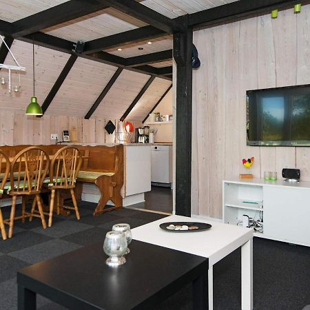 6 Person Holiday Home In R M Toftum  Экстерьер фото