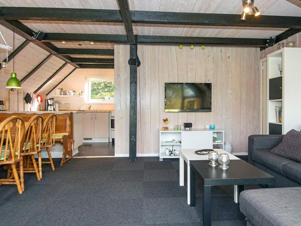 6 Person Holiday Home In R M Toftum  Экстерьер фото